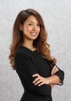 Online Series 7 tutor named Natalie